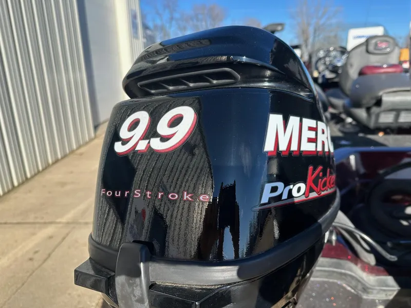 Slide: The Image of Mercury 9.9 ProKicker FourStroke engine on 2012 Ranger 619VS boat. - 21