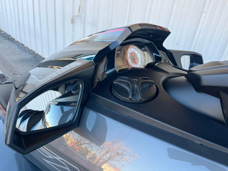 Slide: The Image of 2018 Yamaha WaveRunner FX Cruiser SVHO dashboard and controls close-up. - 11