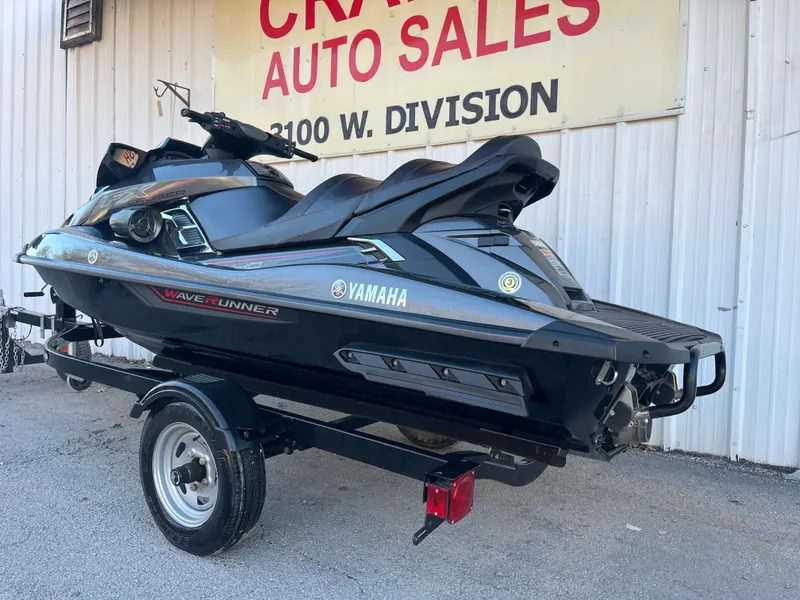 Slide: The Image of 2018 Yamaha WaveRunner FX Cruiser SVHO on trailer at dealership. - 8