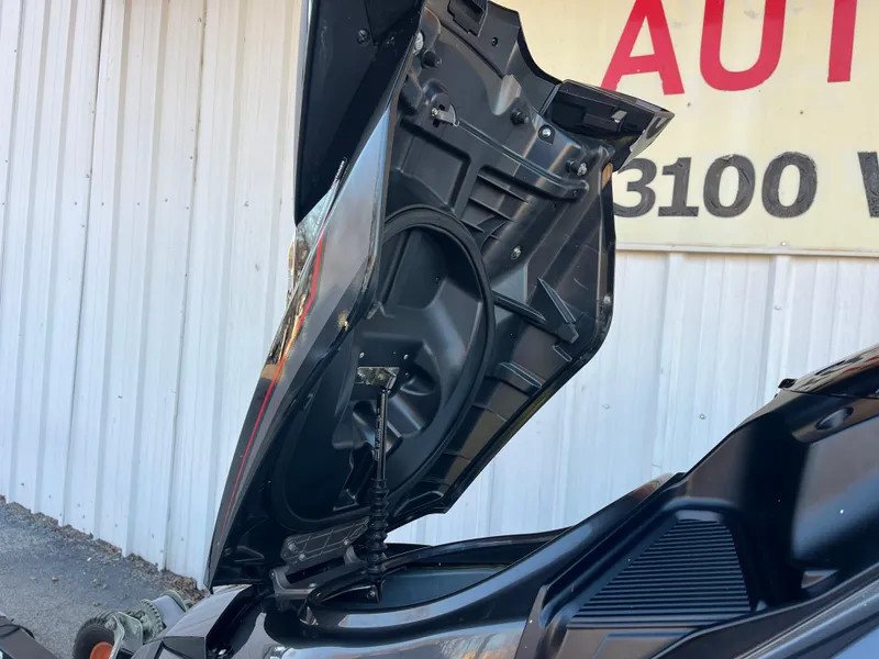 Slide: The Image of 2018 Yamaha WaveRunner FX Cruiser SVHO with open storage compartment. - 9