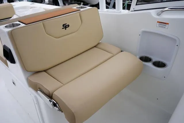 Slide: The Image of Sea Pro 240 DLX 2025 - 20