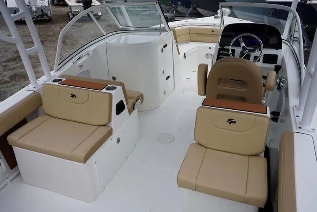 Slide: The Image of Sea Pro 240 DLX 2025 - 34