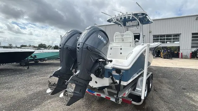 Slide: The Image of Sea Pro 262 CC 2025 - 3