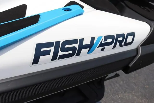 Slide: The Image of Sea-Doo FishPro Sport 170 2025 - 10