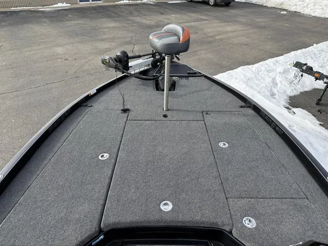 Slide: The Image of Ranger Z520 2025 - 4