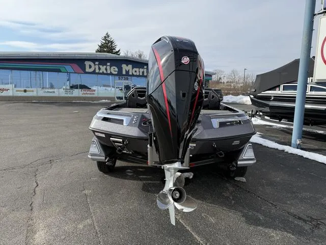 Slide: The Image of Ranger Z520 2025 - 9