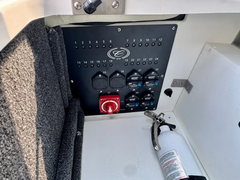 Slide: The Image of Cobalt R4 Surf 2025 - 19