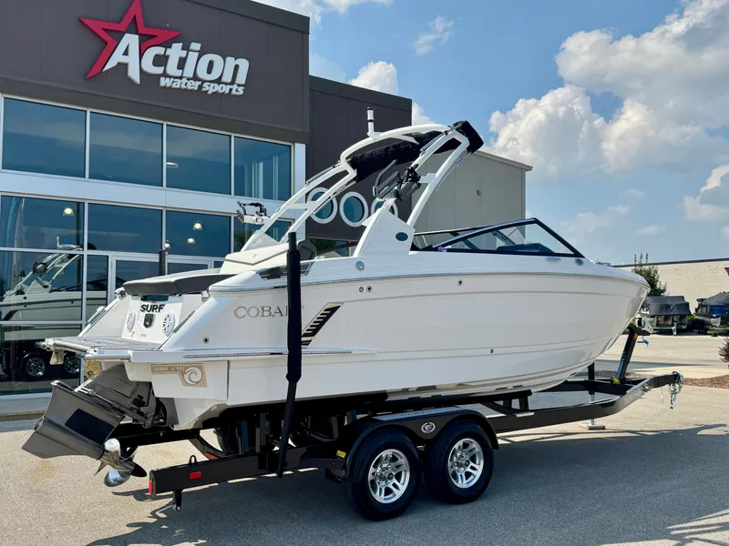 Slide: The Image of Cobalt R4 Surf 2025 - 3