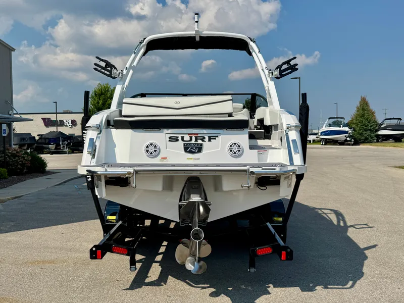 Slide: The Image of Cobalt R4 Surf 2025 - 4