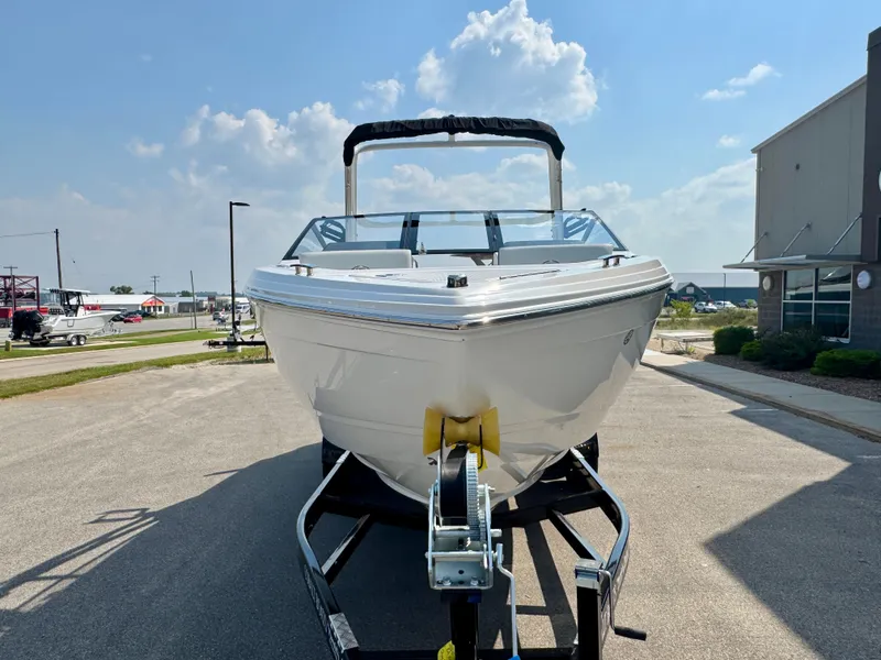 Slide: The Image of Cobalt R4 Surf 2025 - 8