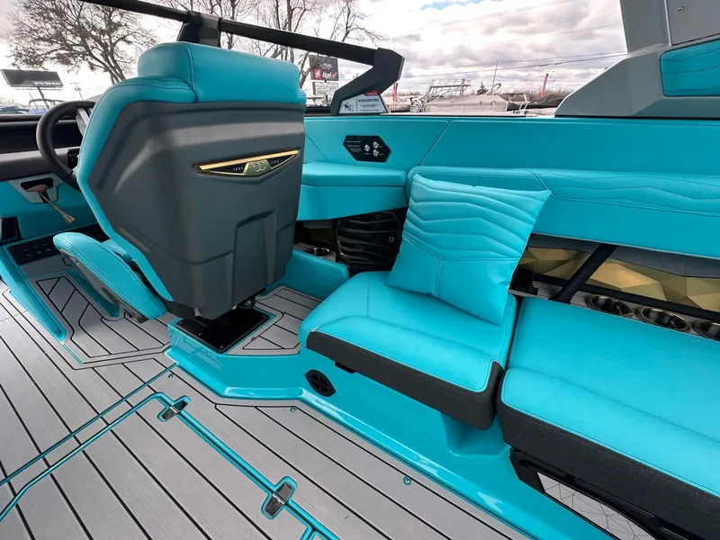 Slide: The Image of Nautique G23 2025 - 15