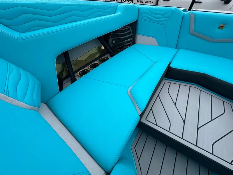 Slide: The Image of Nautique G23 2025 - 16