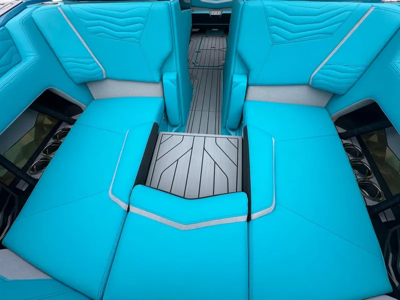 Slide: The Image of Nautique G23 2025 - 20