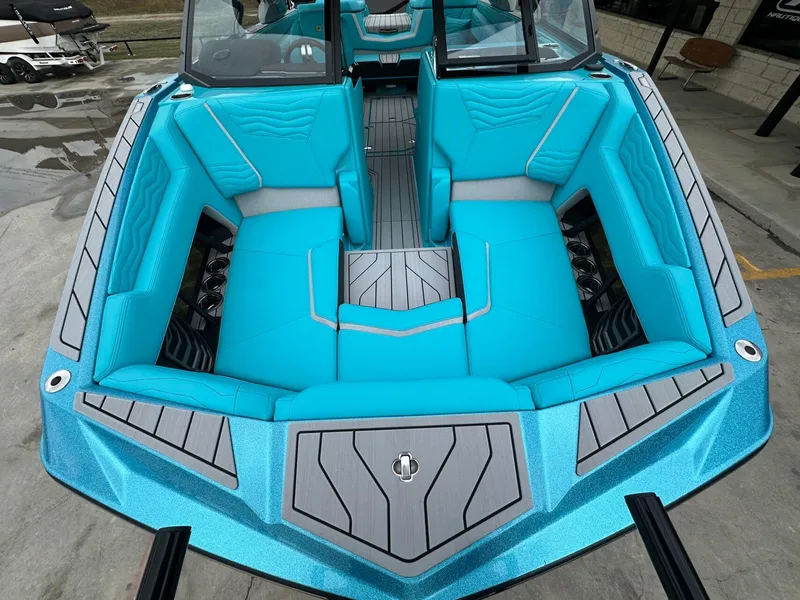 Slide: The Image of Nautique G23 2025 - 22