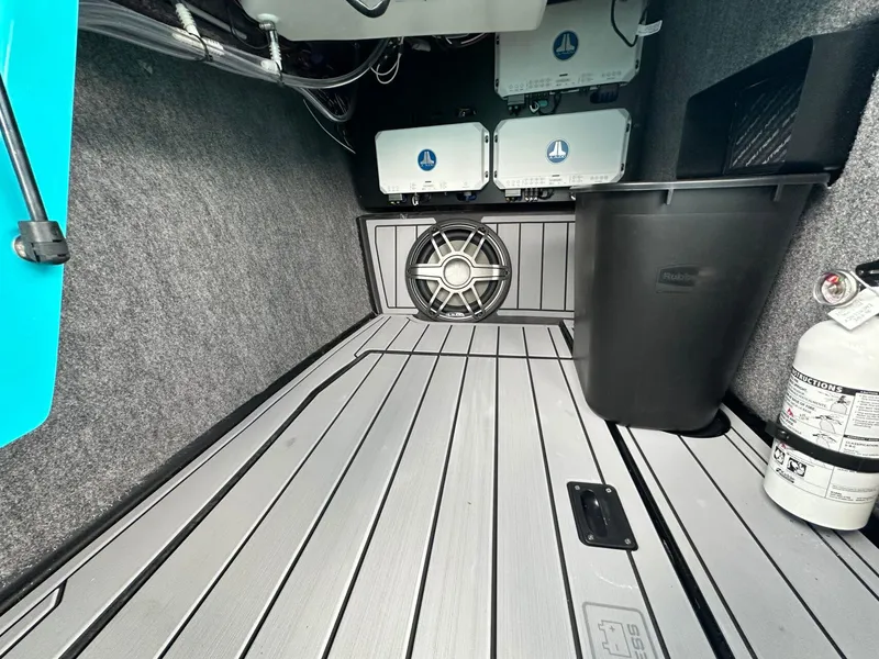 Slide: The Image of Nautique G23 2025 - 24