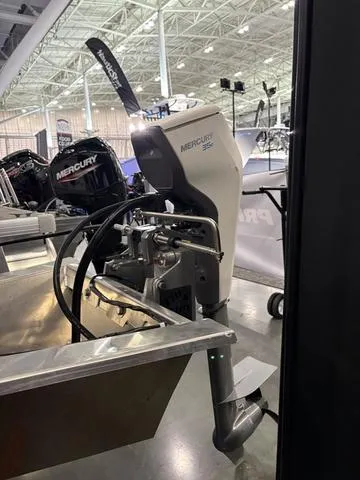 Slide: The Image of Princecraft BRIO 19 ELECTRIC PONTOON 2025 - 5