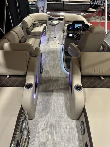 Slide: The Image of SunCatcher Elite Series 324SS W/Yamaha 300 2025 - 4