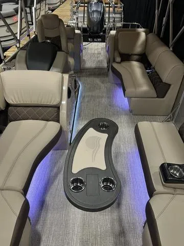 Slide: The Image of SunCatcher Elite Series 324SS W/Yamaha 300 2025 - 7