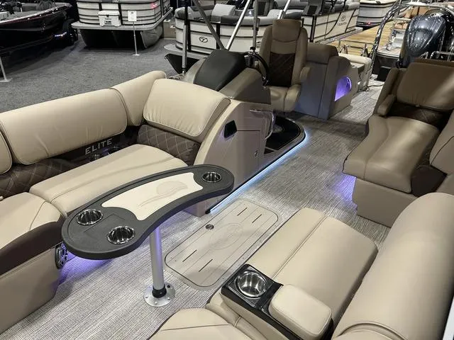 Slide: The Image of SunCatcher Elite Series 324SS W/Yamaha 300 2025 - 9