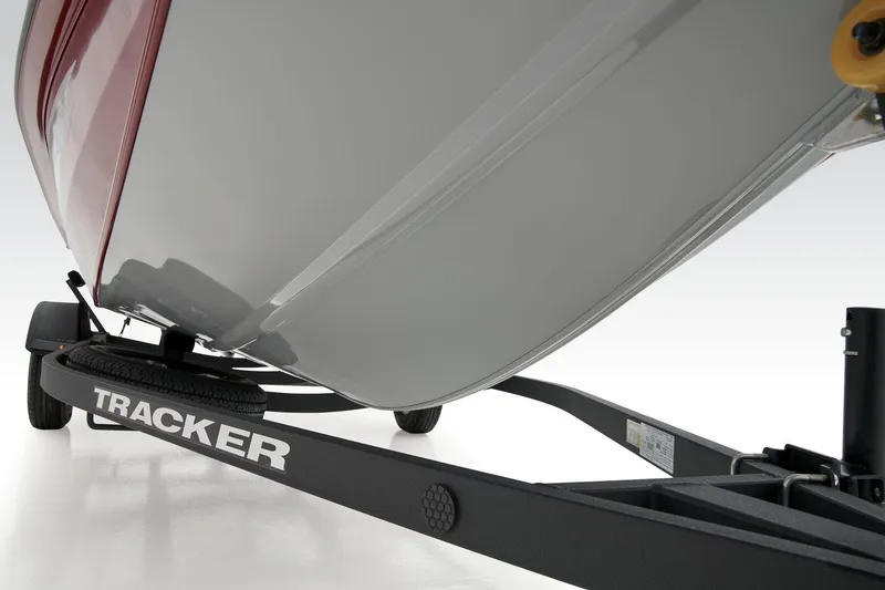 Slide: The Image of Tracker Pro Team 175 2025 - 13