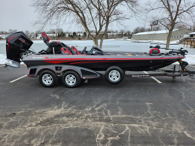 Slide: The Image of Ranger Z521L 2020 - 11