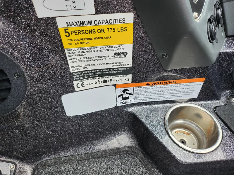 Slide: The Image of Ranger Z521L 2020 - 14