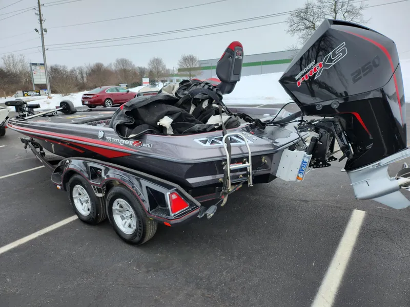 Slide: The Image of Ranger Z521L 2020 - 3