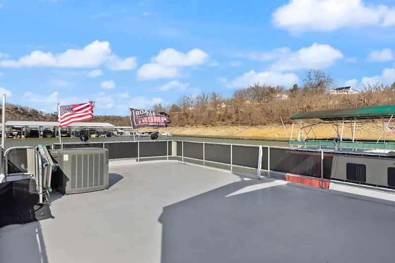 Slide: The Image of Horizon 18 X 82 Houseboat 2011 - 52