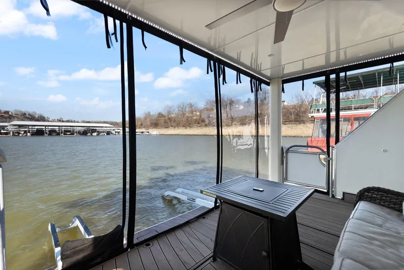 Slide: The Image of Horizon 18 X 82 Houseboat 2011 - 56