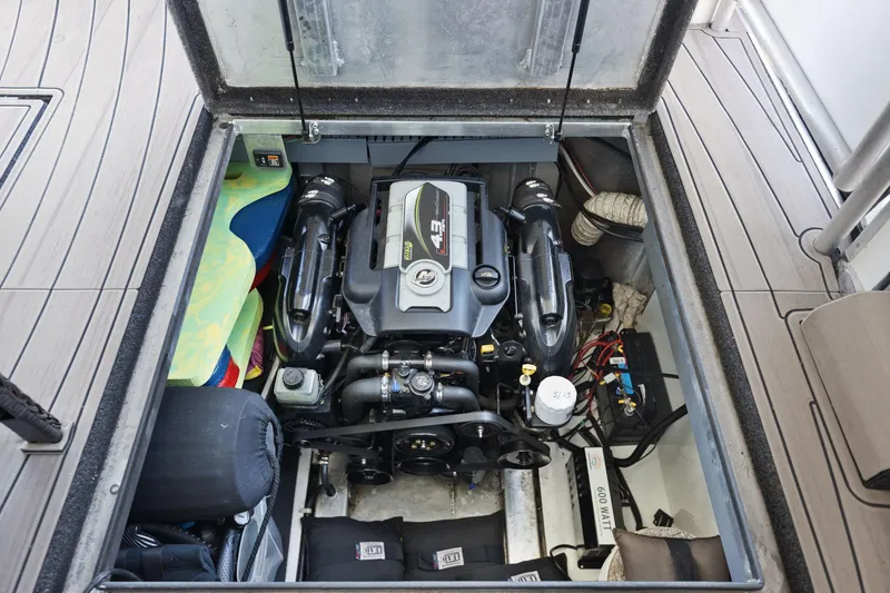 Slide: The Image of Horizon 18 X 82 Houseboat 2011 - 57