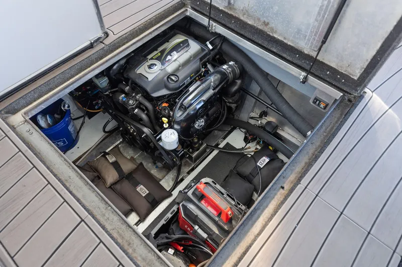 Slide: The Image of Horizon 18 X 82 Houseboat 2011 - 58