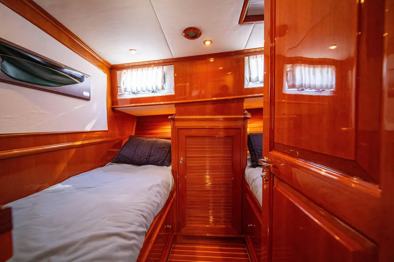 Slide: The Image of Grand Banks 58 Eastbay FB 2004 - 54