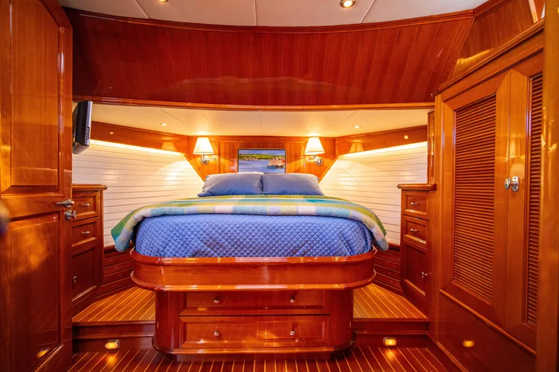 Slide: The Image of Grand Banks 58 Eastbay FB 2004 - 61