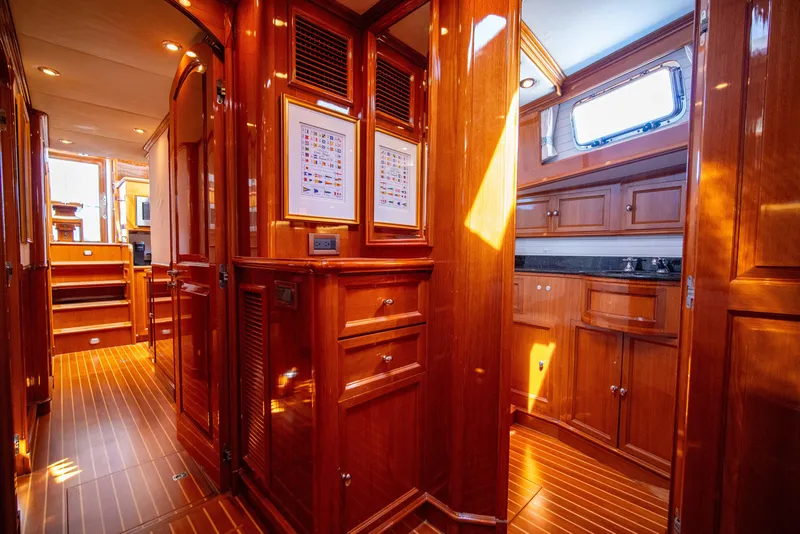 Slide: The Image of Grand Banks 58 Eastbay FB 2004 - 70