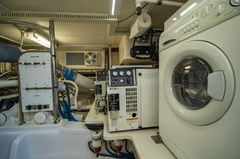 Slide: The Image of Grand Banks 58 Eastbay FB 2004 - 91