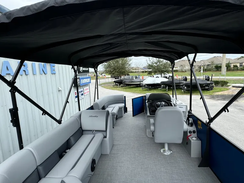 Slide: The Image of Bentley Pontoons Legacy 200 Cruise XL 2025 - 18
