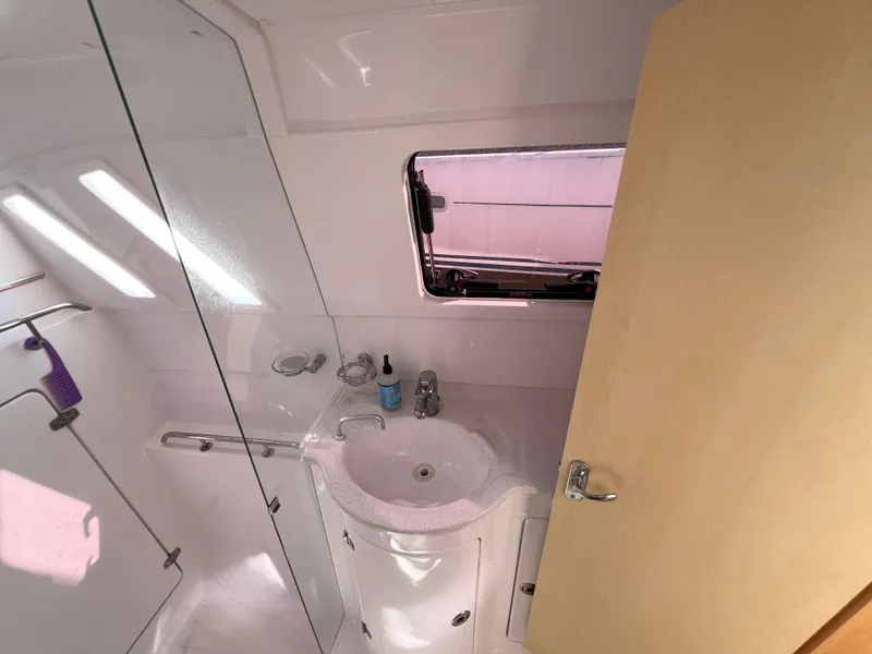 Slide: The Image of Seawind 1260 2020 - 52