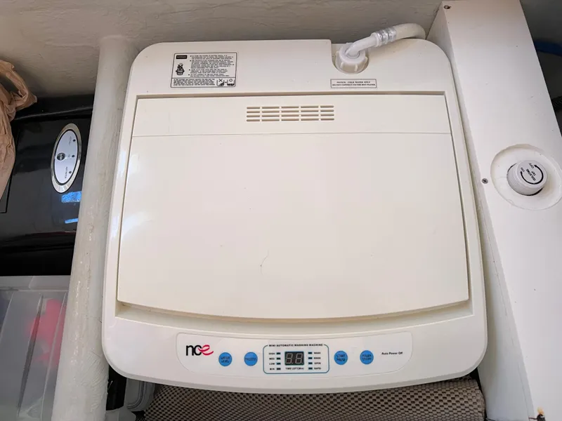 Slide: The Image of Seawind 1260 2020 - 64