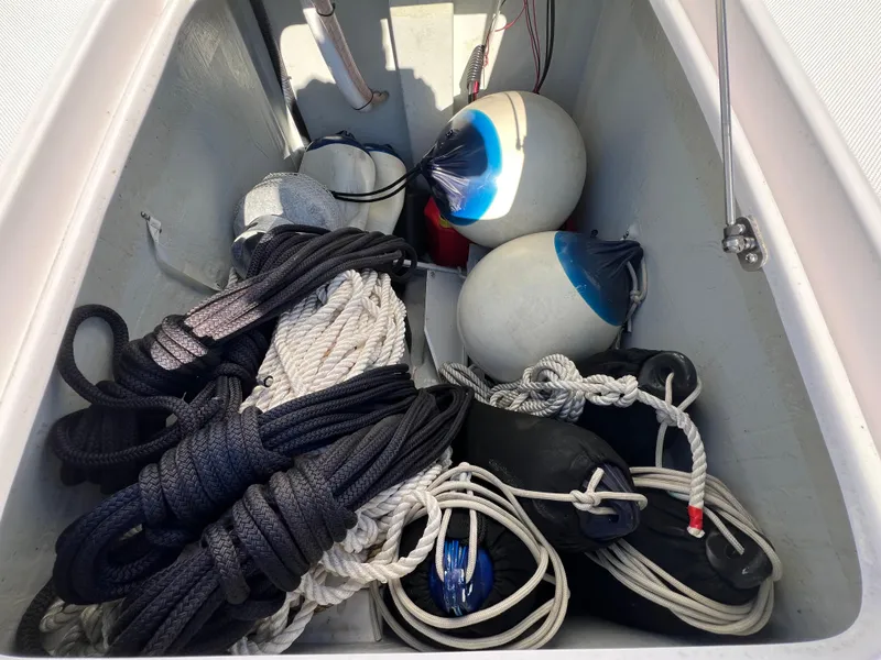 Slide: The Image of Seawind 1260 2020 - 90