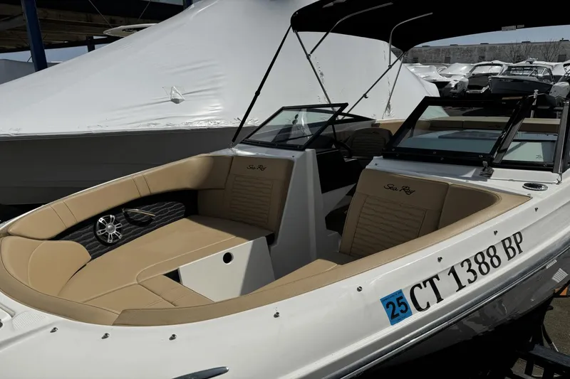 Slide: The Image of Sea Ray SPX 230 Outboard 2023 - 1