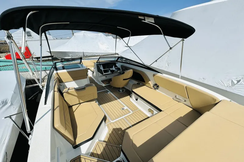 Slide: The Image of Sea Ray SPX 230 Outboard 2023 - 10