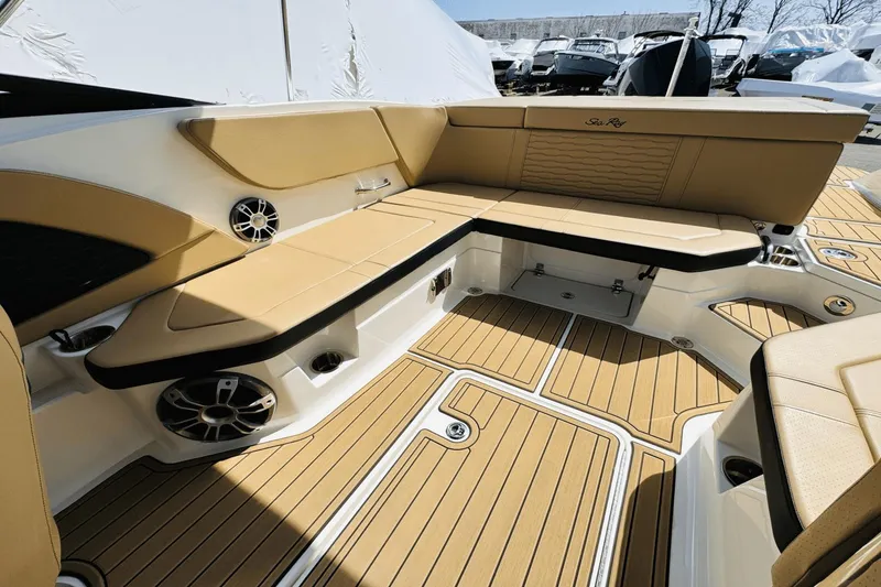 Slide: The Image of Sea Ray SPX 230 Outboard 2023 - 14