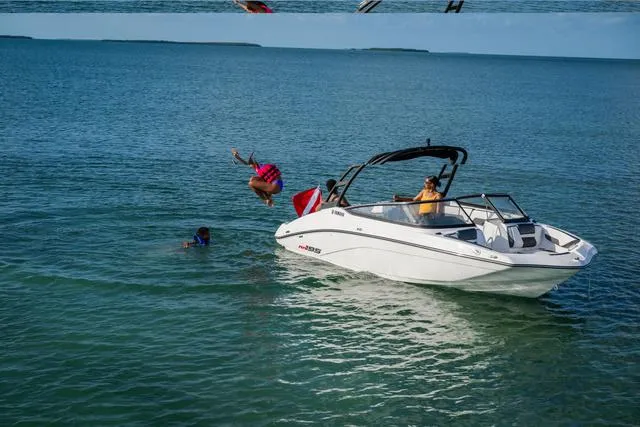 Slide: The Image of Yamaha AR195 2025 - 4