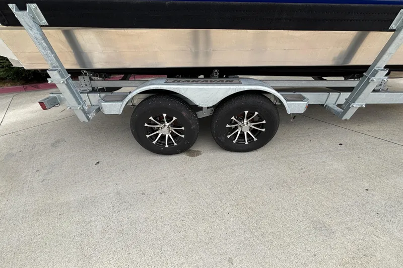 Slide: The Image of Trailer with dual wheels for Spartan 240 Maximus Pro, 2025 model. - 32