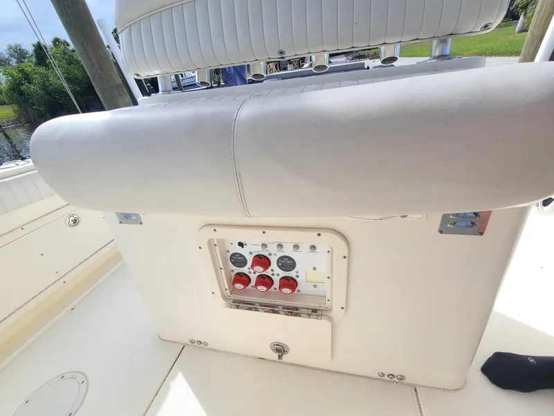 Slide: The Image of 2008 World Cat 270 TE boat console with control panel and seating. - 44