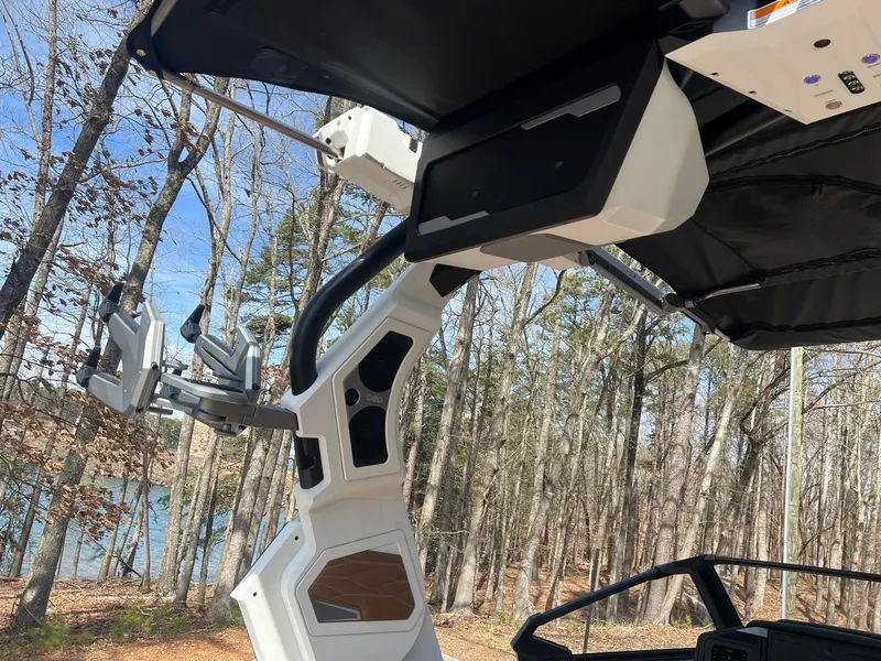 Slide: The Image of Supra SA 550 2025 - 21