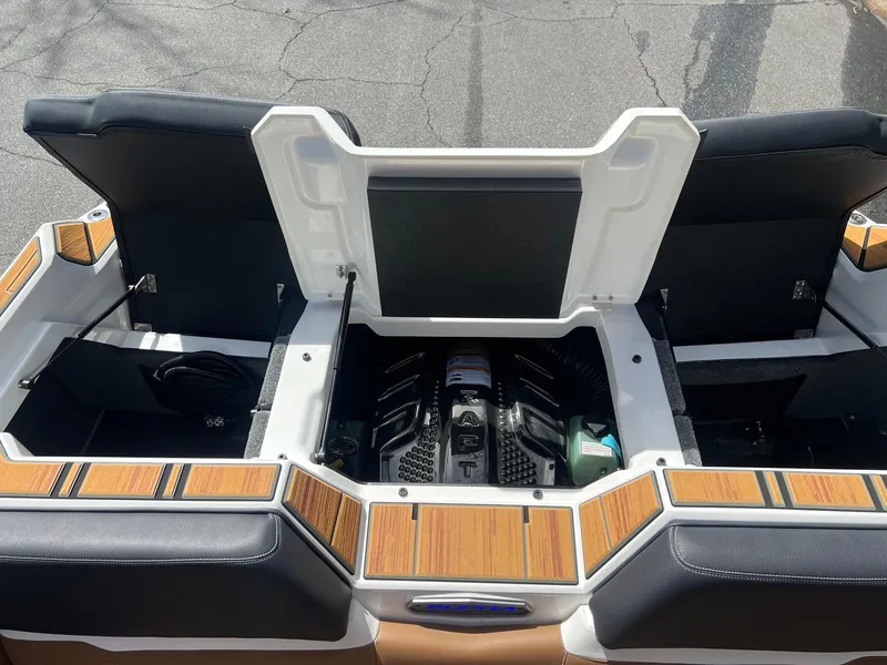 Slide: The Image of Supra SA 550 2025 - 32