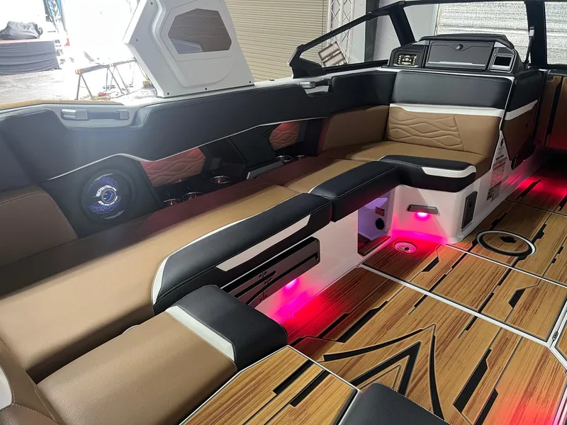 Slide: The Image of Supra SA 550 2025 - 42