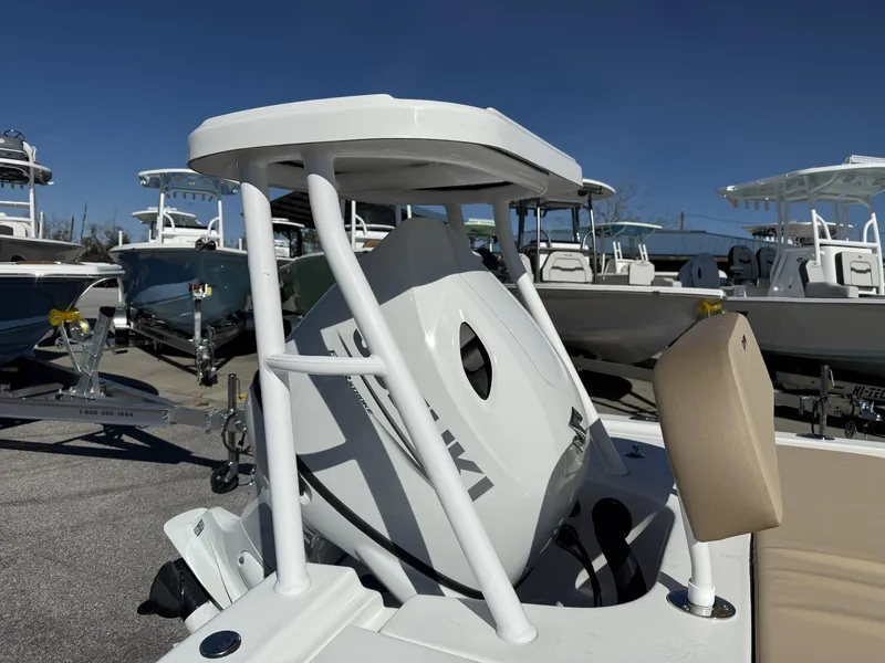 Slide: The Image of Sea Pro 172 Bay 2025 - 17