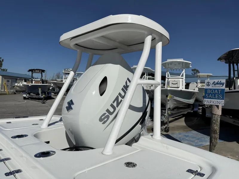 Slide: The Image of Sea Pro 172 Bay 2025 - 8